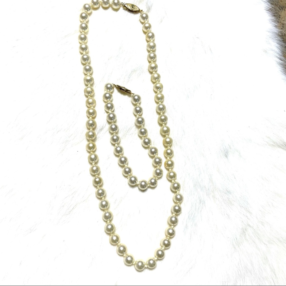 VTG | Faux Pearl Necklace & Bracelet Set - Picture 1 of 1